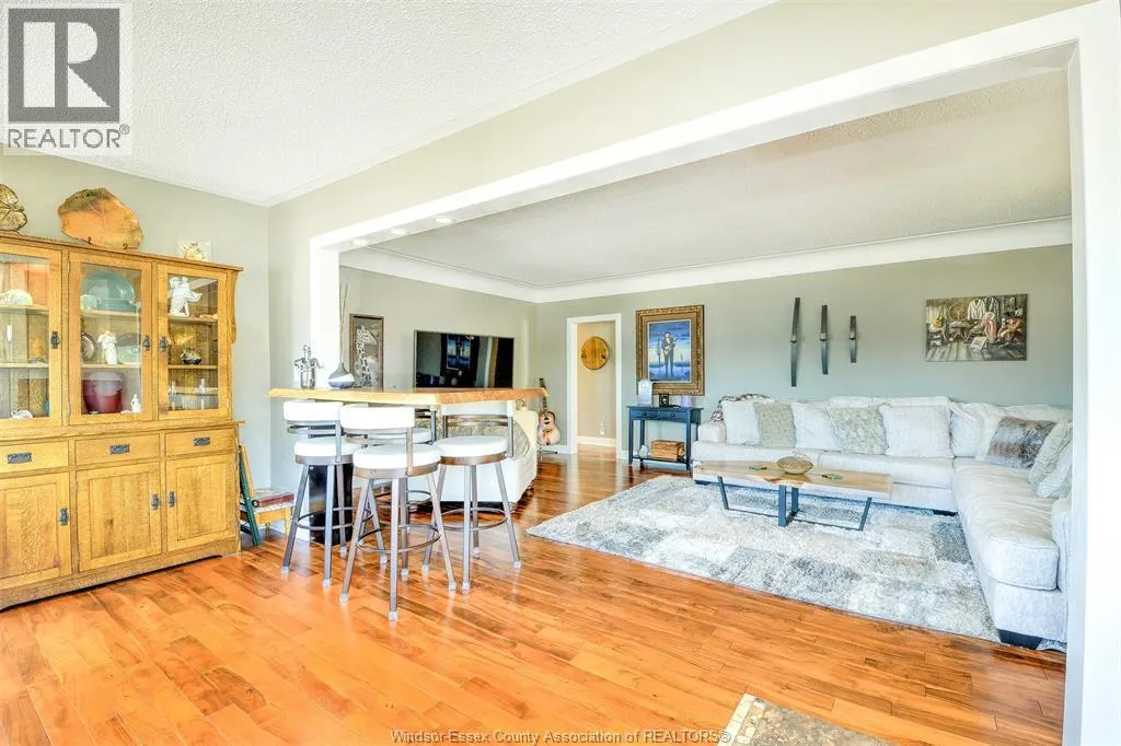 593 DALHOUSIE