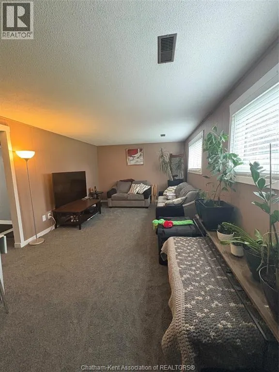 46 OTTAWA DRIVE