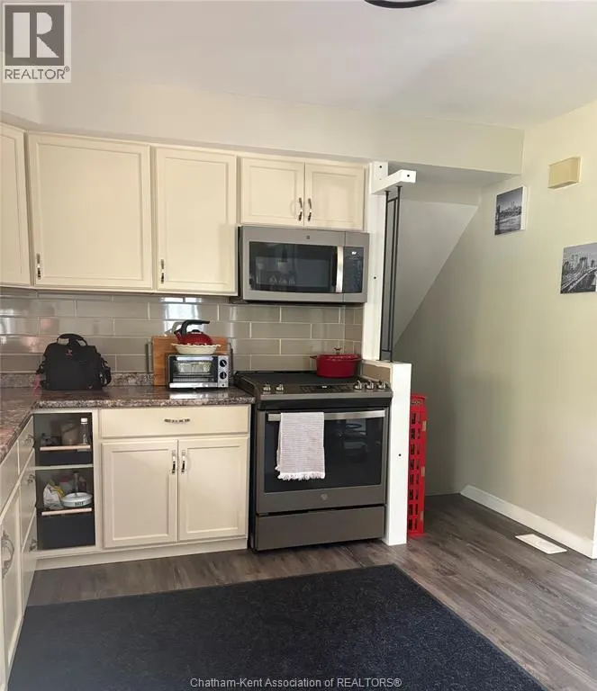 46 OTTAWA DRIVE