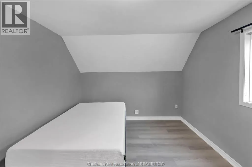 415 Queen STREET