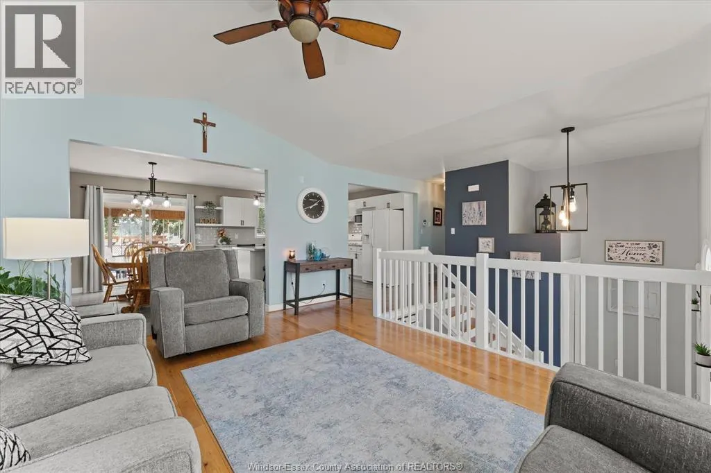 256 ASHWOOD