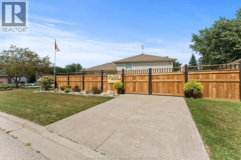 256 ASHWOOD