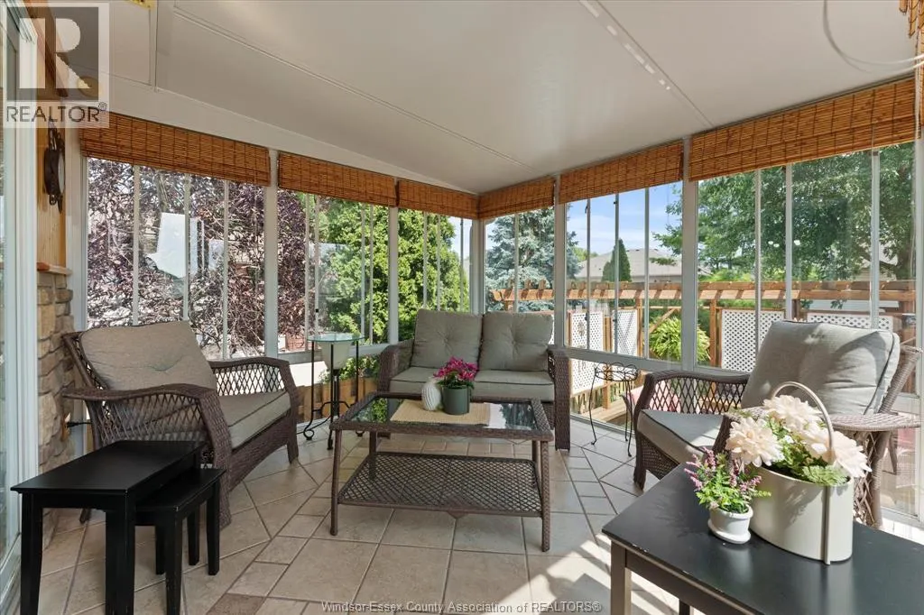 256 ASHWOOD