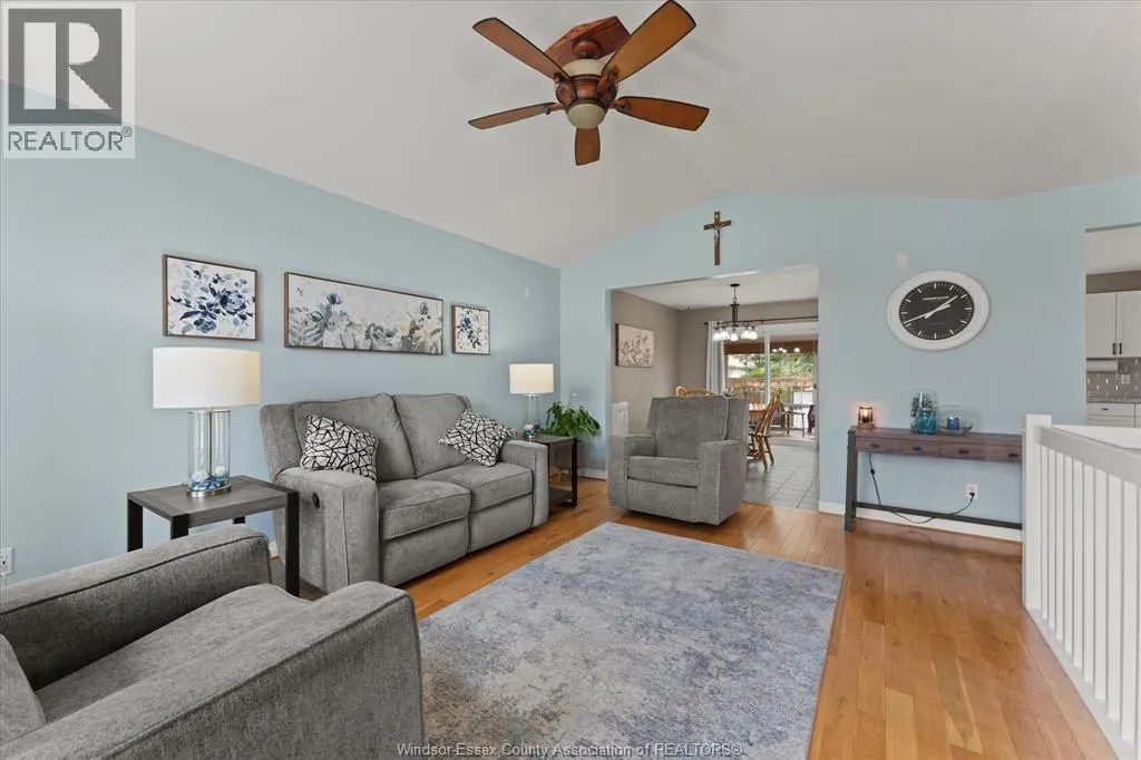 256 ASHWOOD