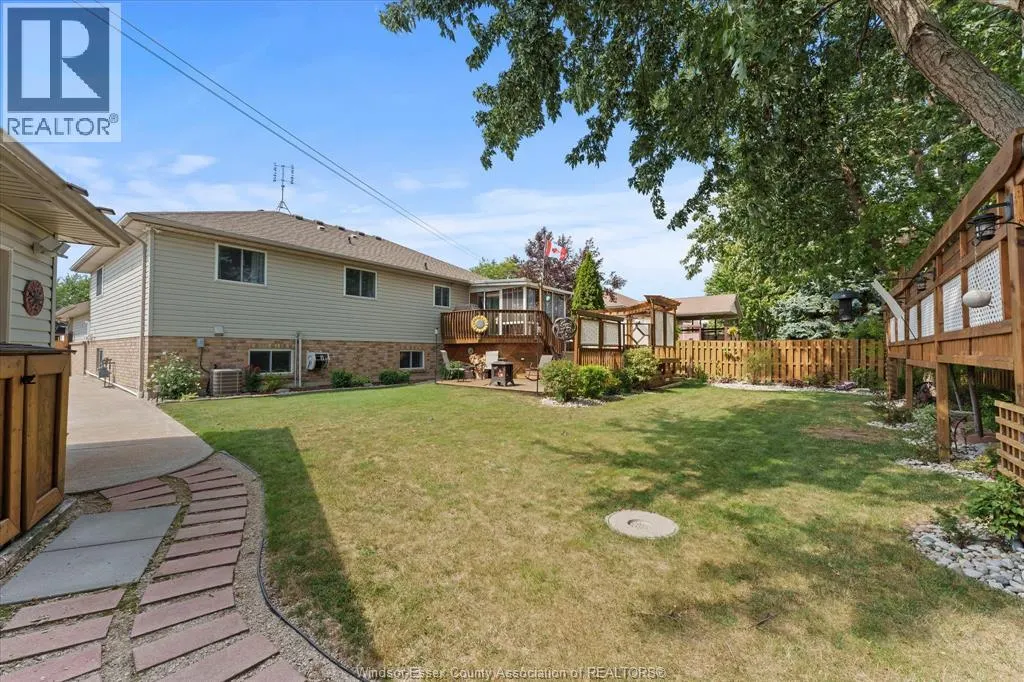 256 ASHWOOD