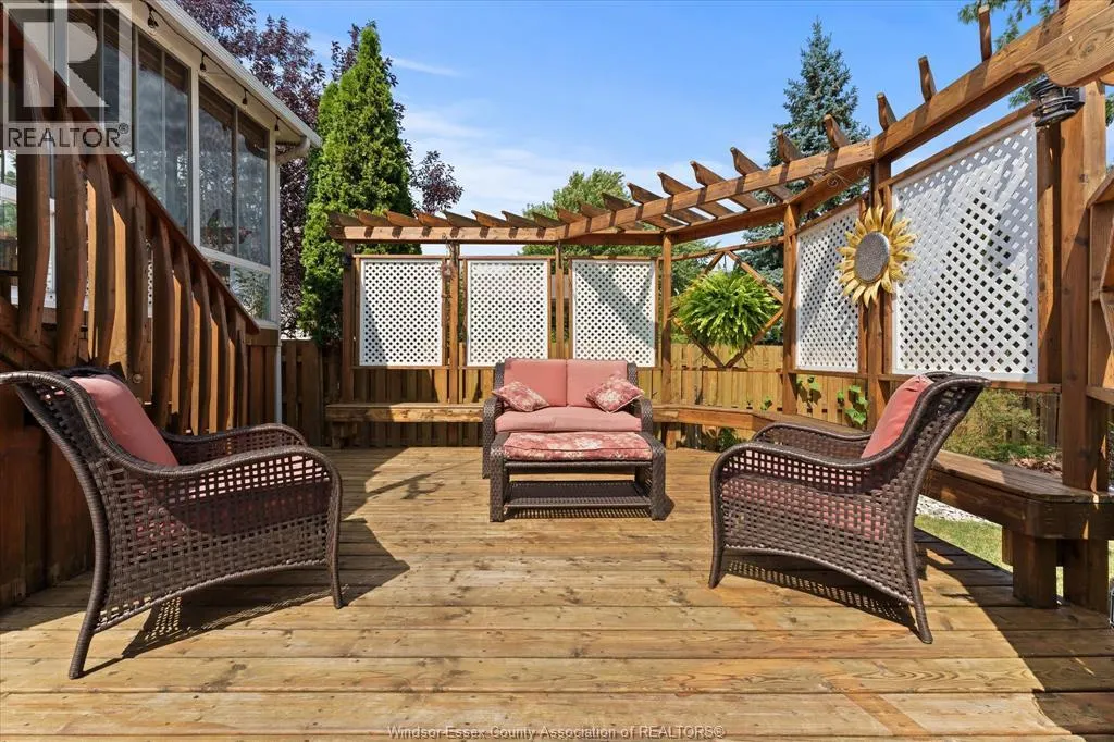 256 ASHWOOD