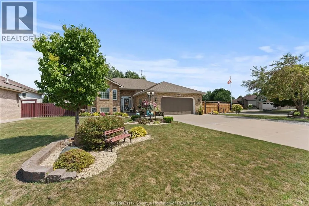 256 ASHWOOD