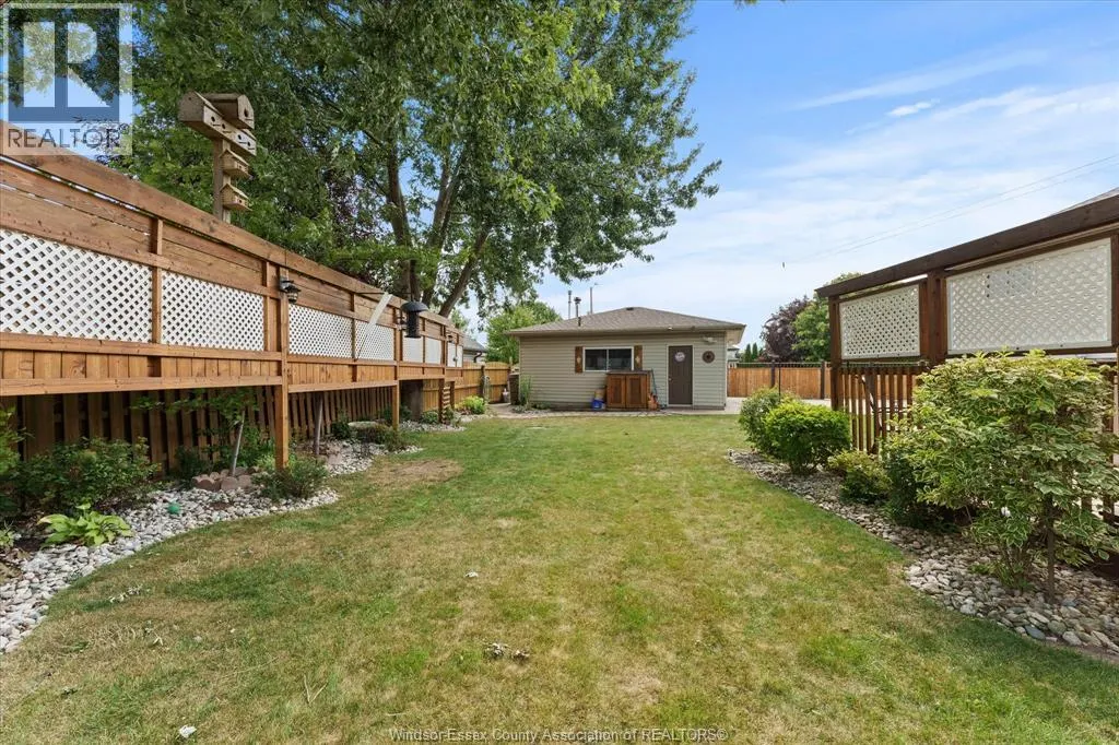 256 ASHWOOD