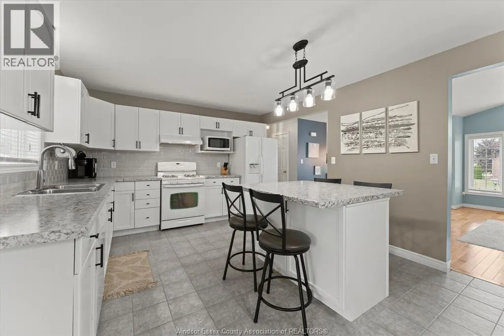 256 ASHWOOD