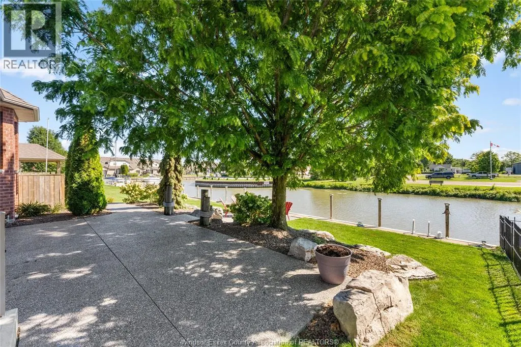 49 Montego Bay CRESCENT