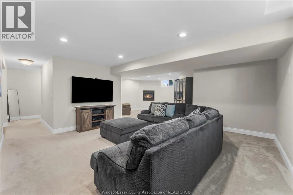 49 Montego Bay CRESCENT