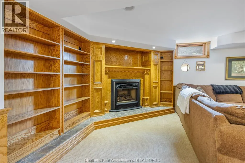 76 PAMELA CRESCENT