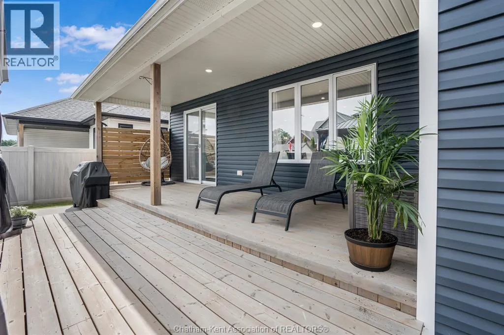 308 Davies STREET East