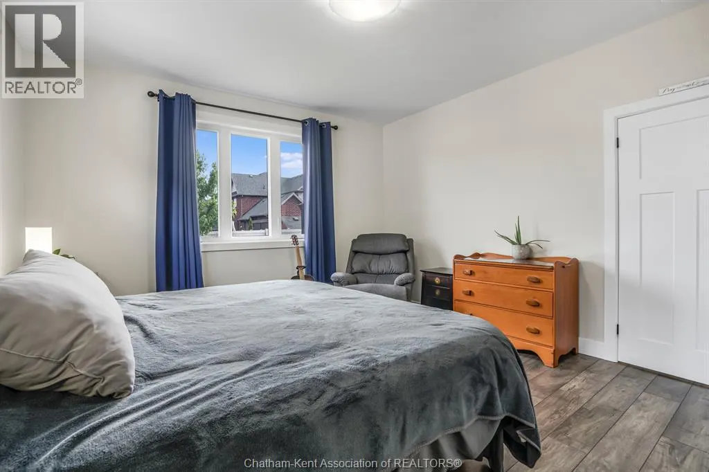 308 Davies STREET East