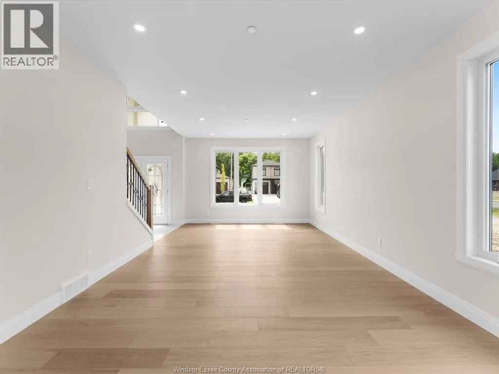 7350 GARNET CRESCENT