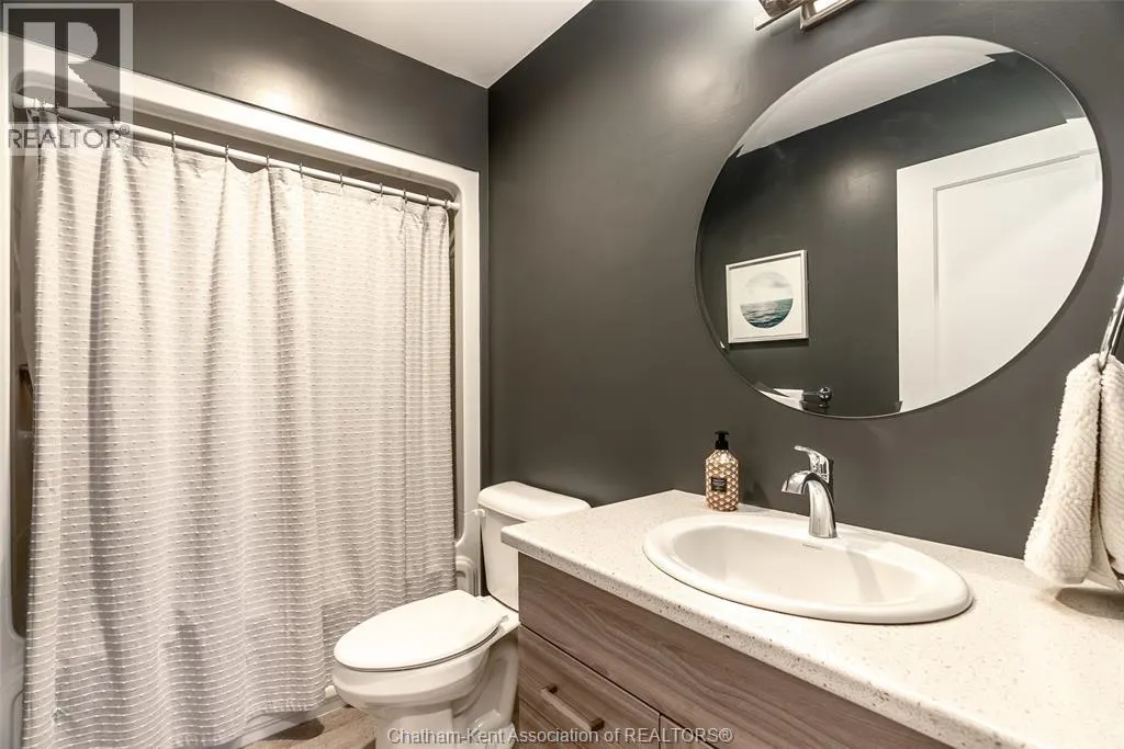 198 Moonstone CRESCENT