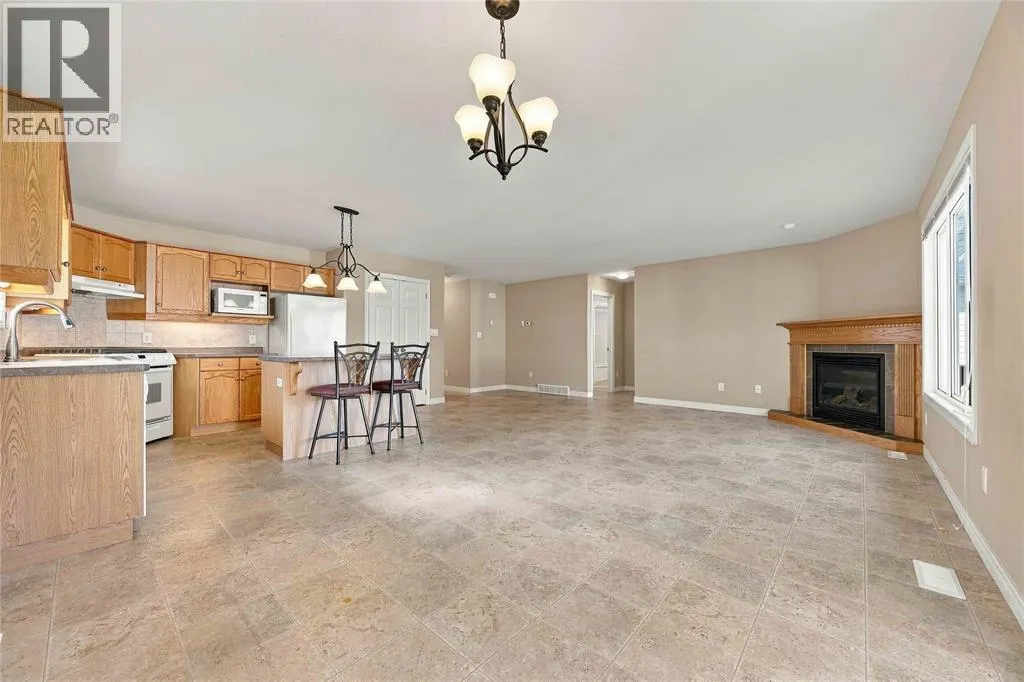 5700 BLACKWELL Sideroad Unit# 135
