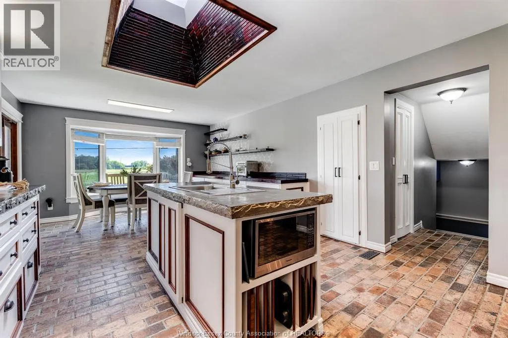 146 Gloucester DRIVE
