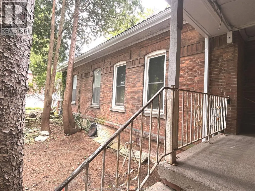 62 LACROIX STREET