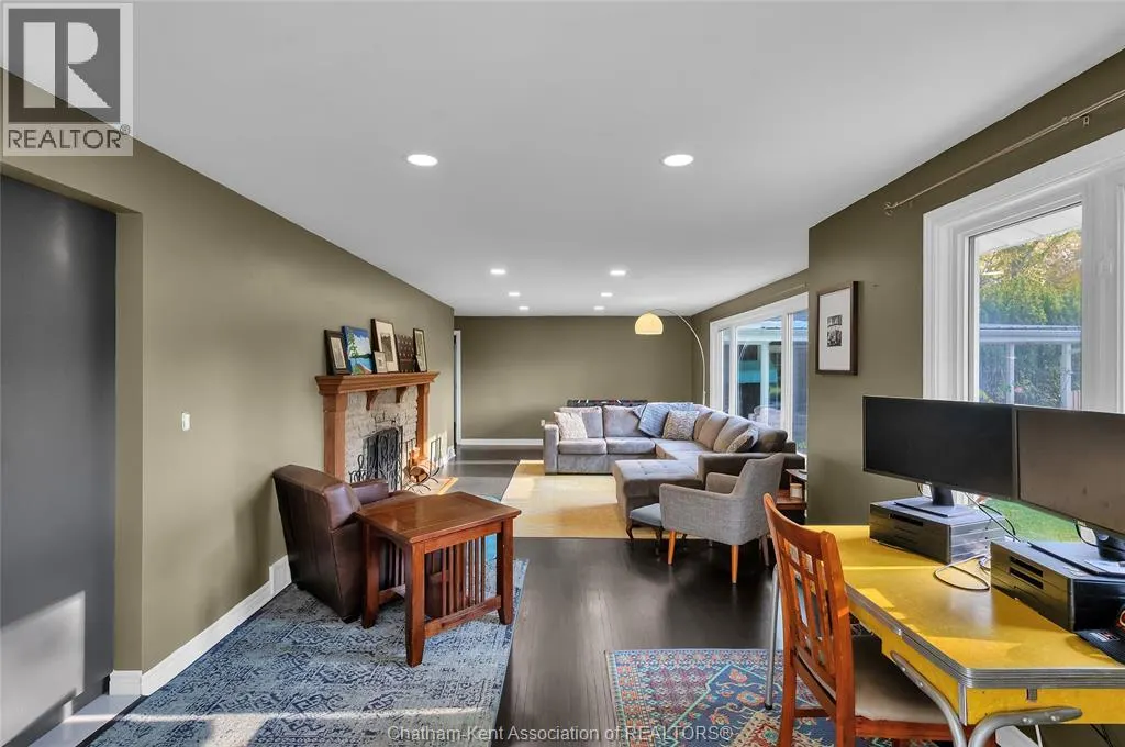 6 Devon DRIVE