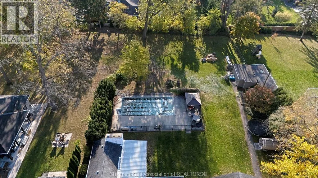 6 Devon DRIVE