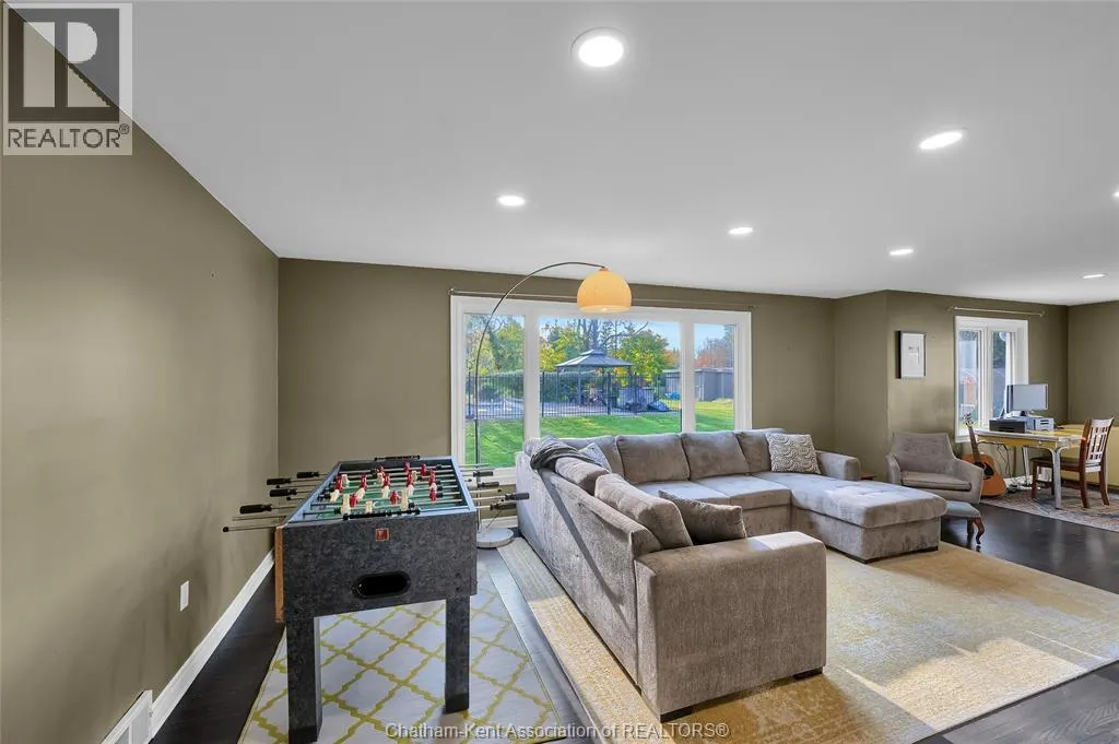 6 Devon DRIVE