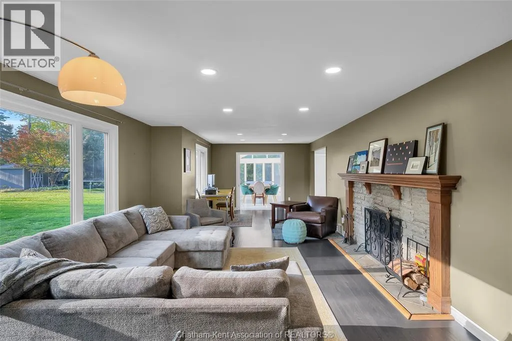 6 Devon DRIVE