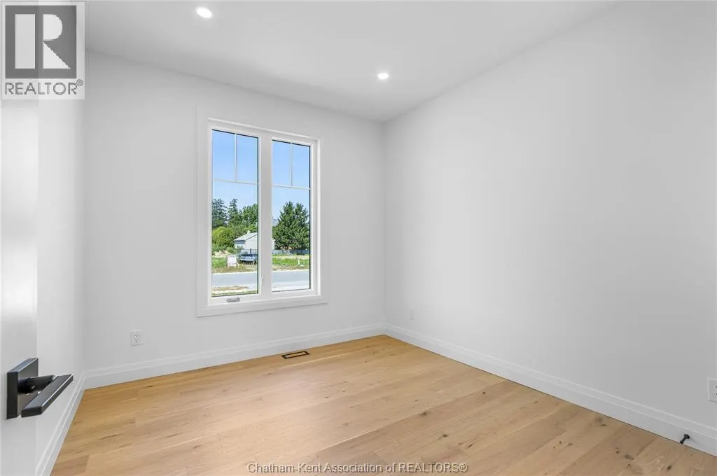 30 ROSEWOOD CRESCENT