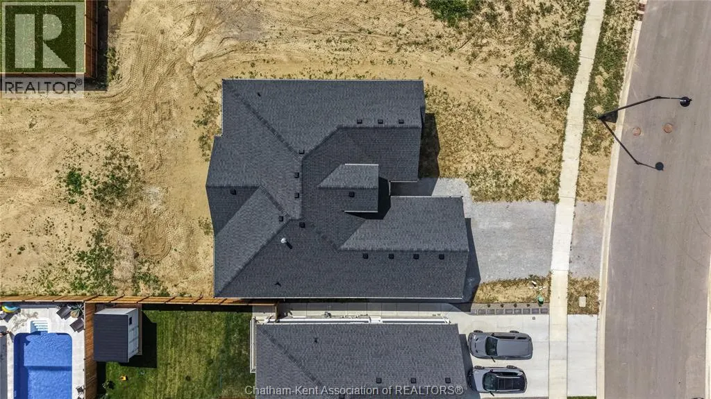 30 ROSEWOOD CRESCENT