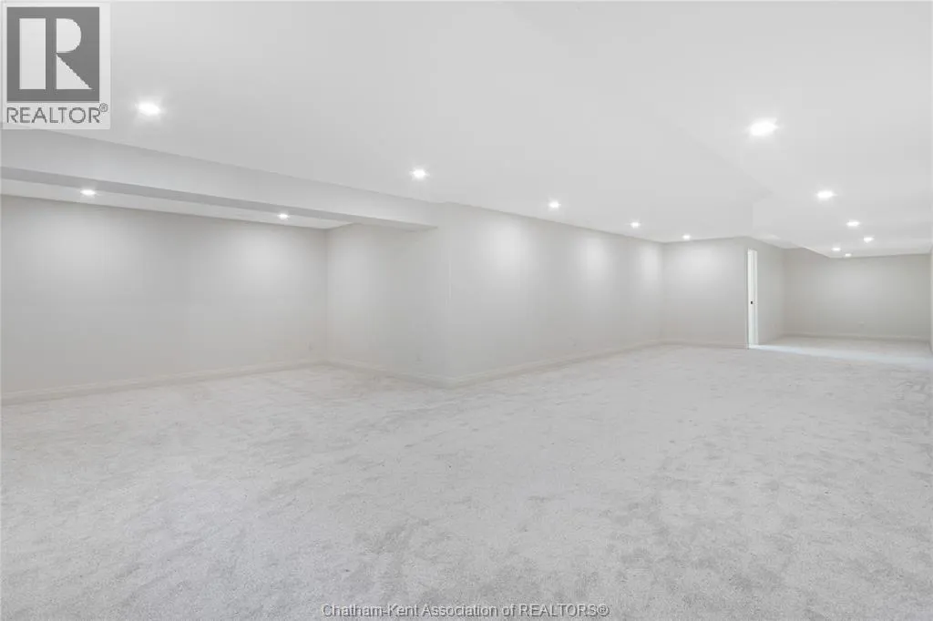 30 ROSEWOOD CRESCENT