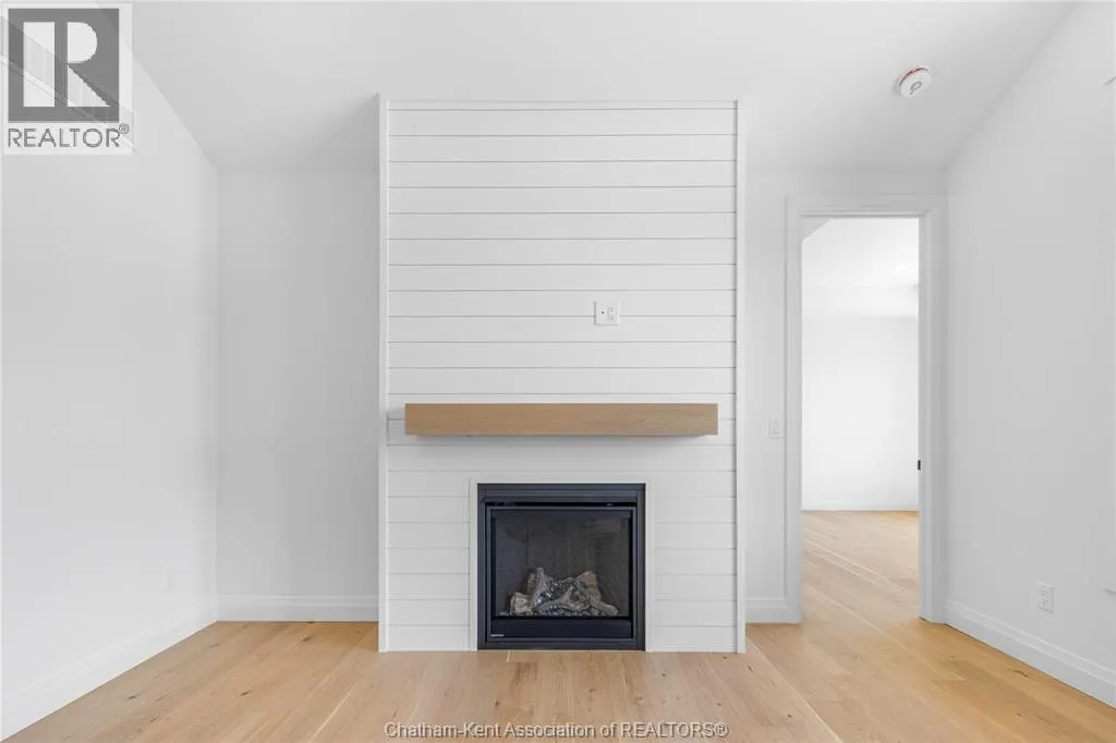30 ROSEWOOD CRESCENT