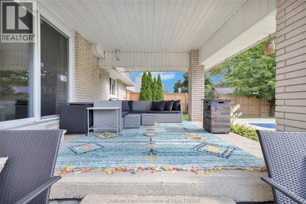 71 Parry DRIVE