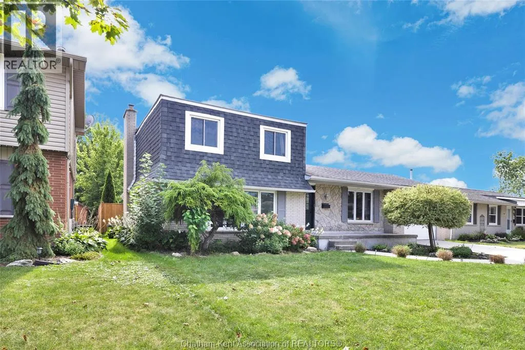 71 Parry DRIVE