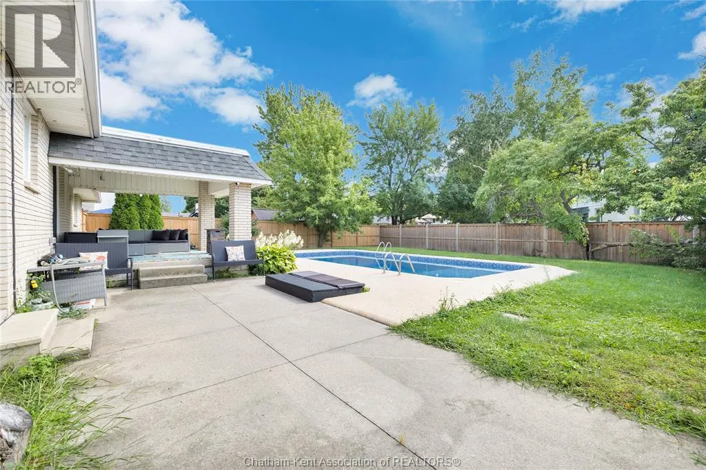 71 Parry DRIVE
