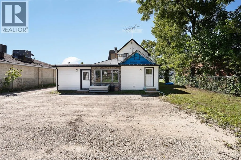 114 KING STREET West
