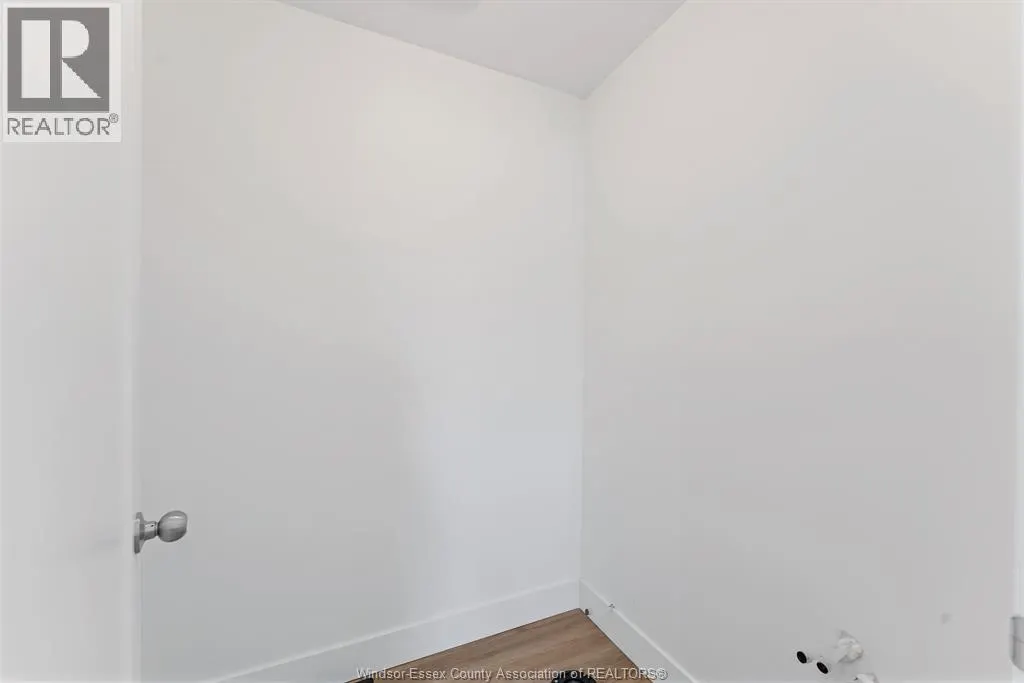 114 KING STREET West