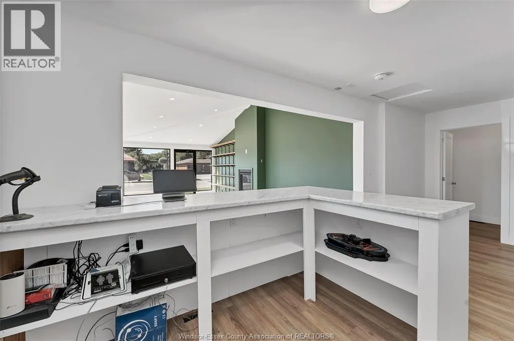 114 KING STREET West