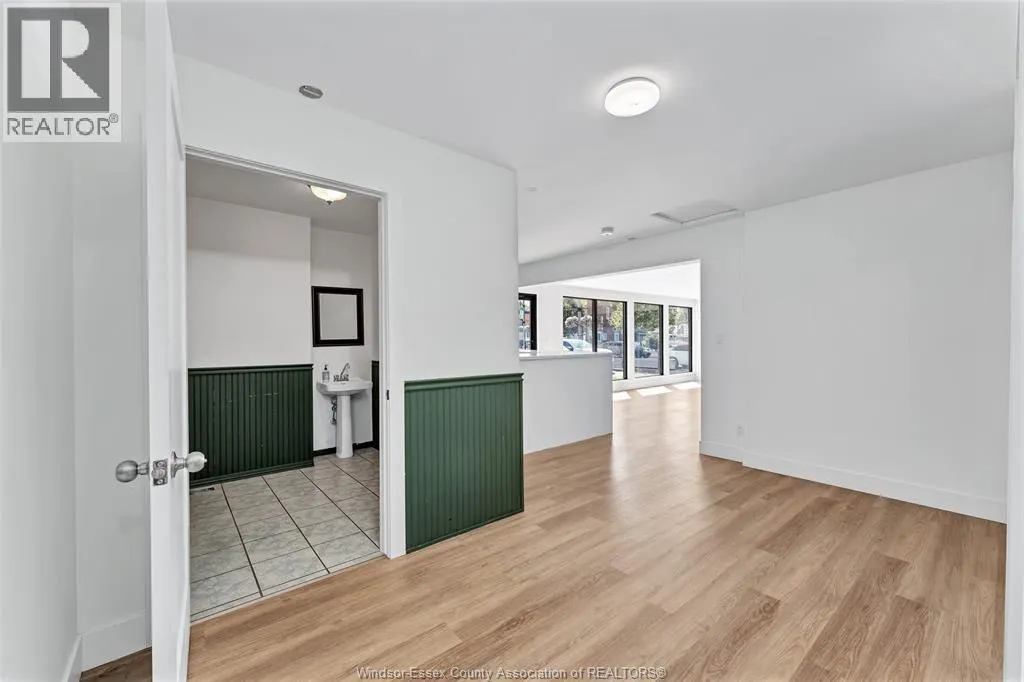 114 KING STREET West