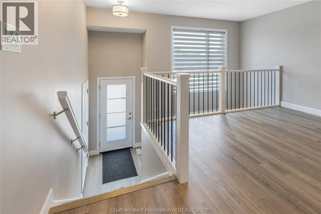 203 MOONSTONE CRESCENT