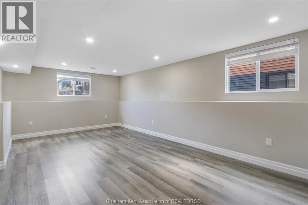 203 MOONSTONE CRESCENT