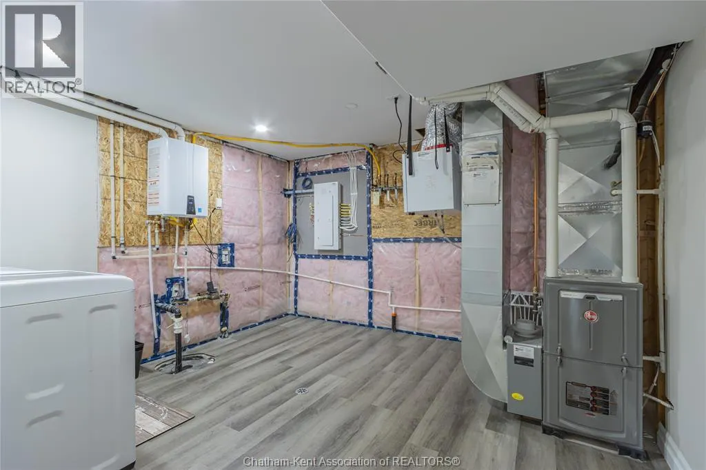 203 MOONSTONE CRESCENT