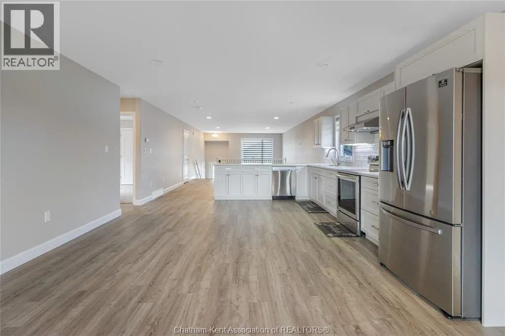 203 MOONSTONE CRESCENT