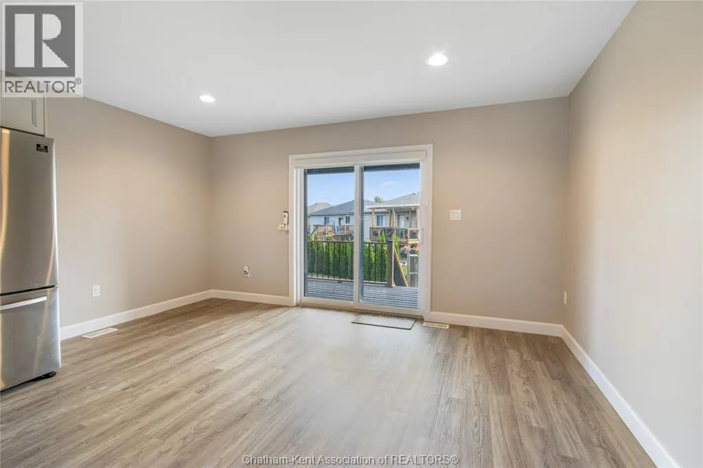 203 MOONSTONE CRESCENT
