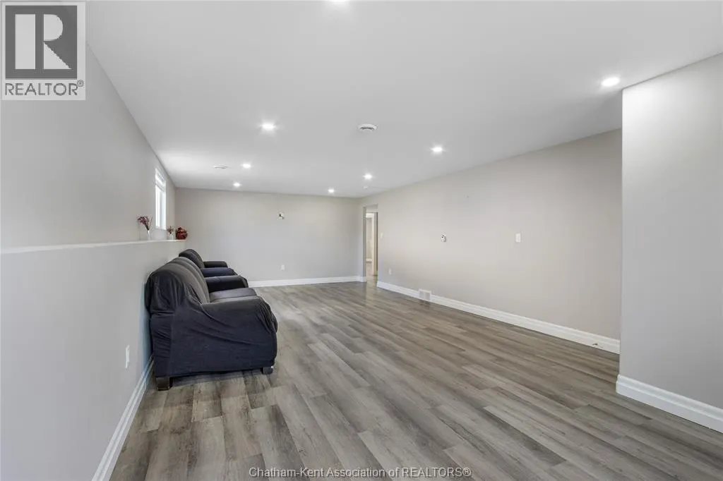 203 MOONSTONE CRESCENT