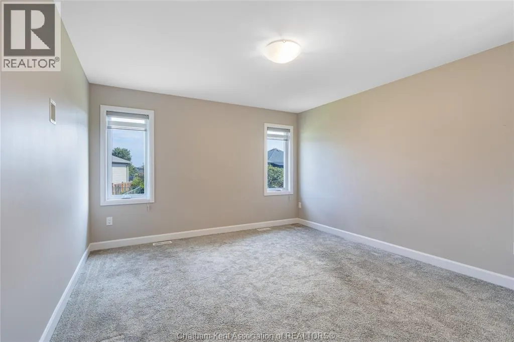 203 MOONSTONE CRESCENT