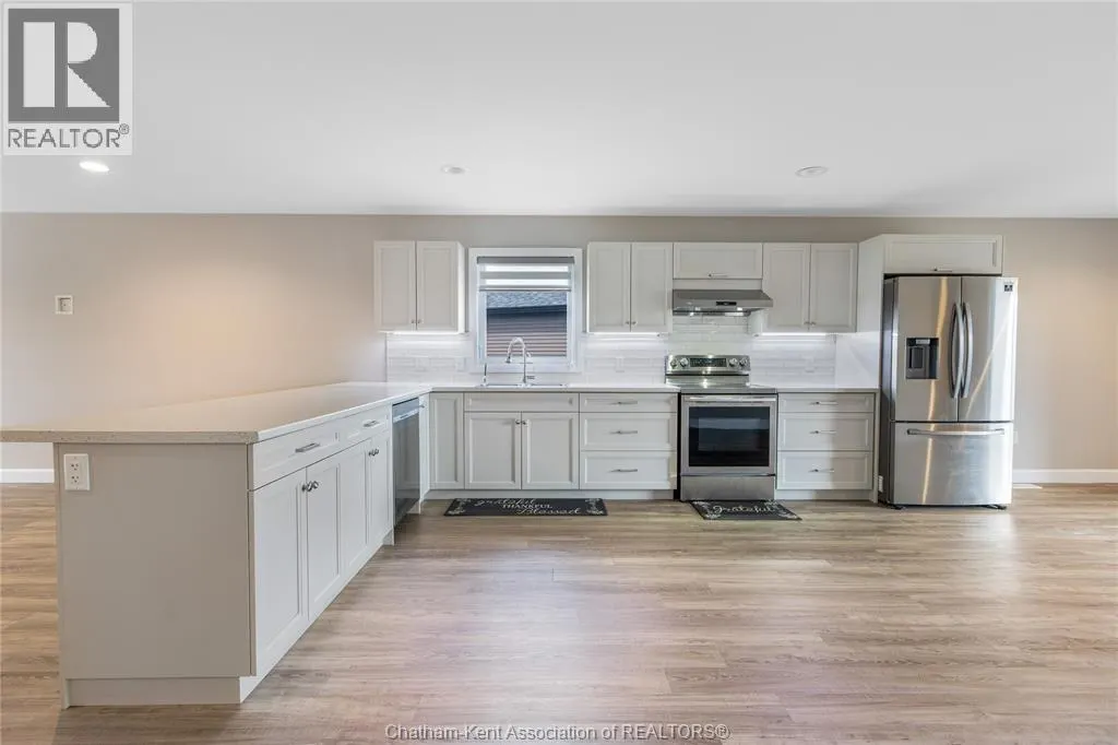 203 MOONSTONE CRESCENT