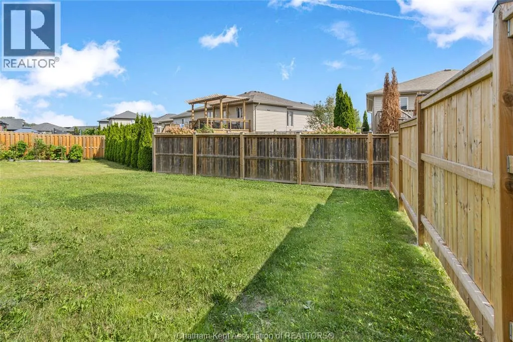 203 MOONSTONE CRESCENT