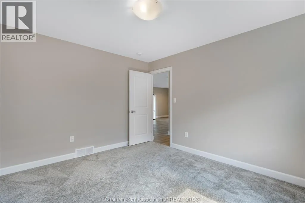203 MOONSTONE CRESCENT