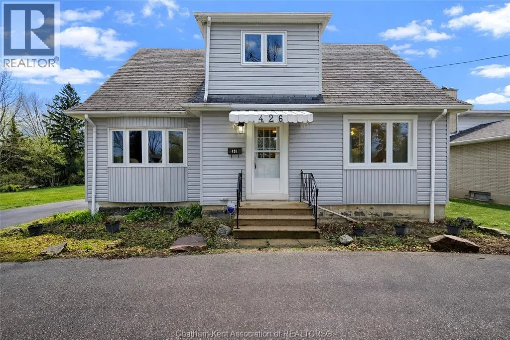 426 Victoria AVENUE