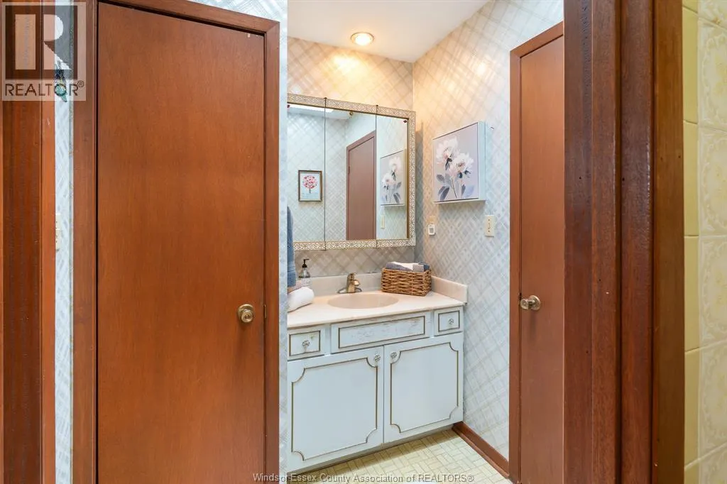 575 Talbot ROAD East